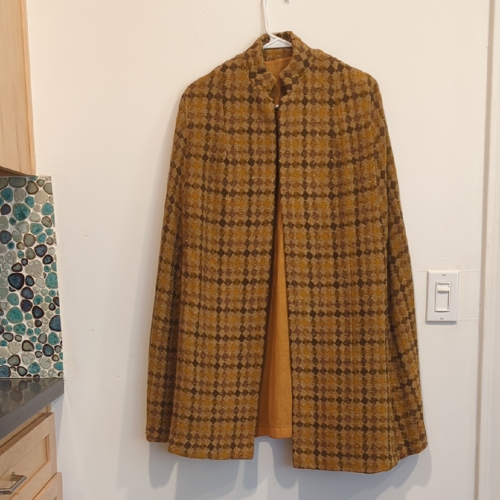 Vintage Geometric Cape